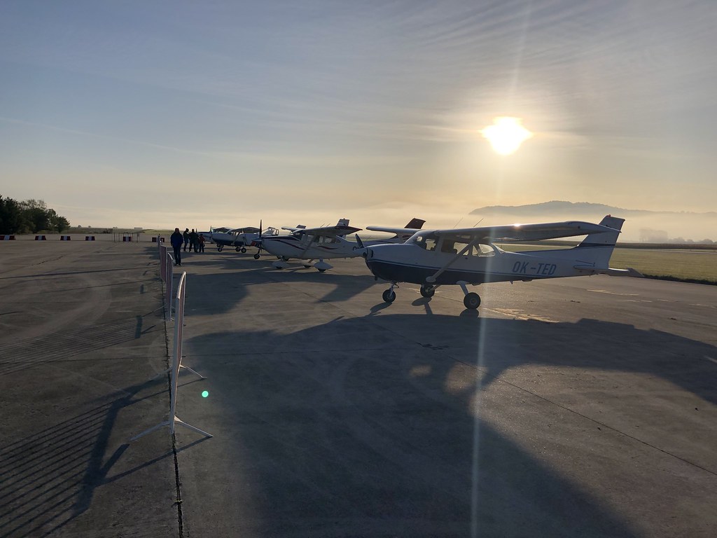 Mlha nad letištěm Mnichovo Hradiště